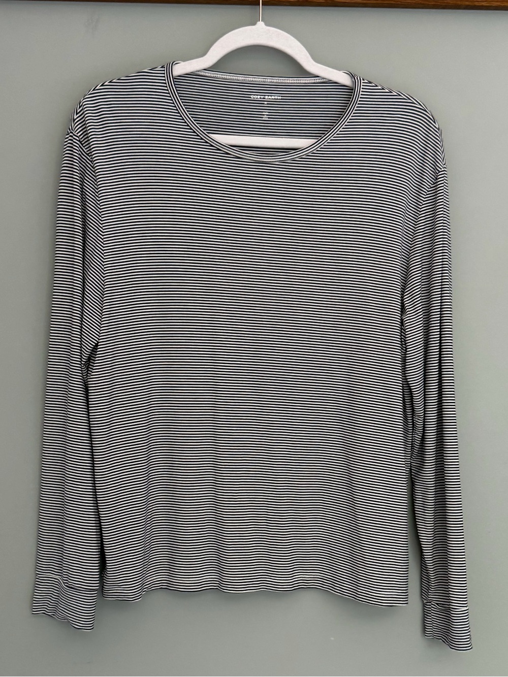 Cozy Earth Bamboo Stretch Black White Stripe Round Neck Long Sleeve Tee Shirt